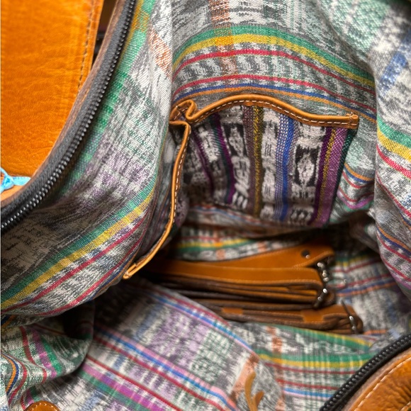 Artisan leather and woven bag - Picture 5 of 5